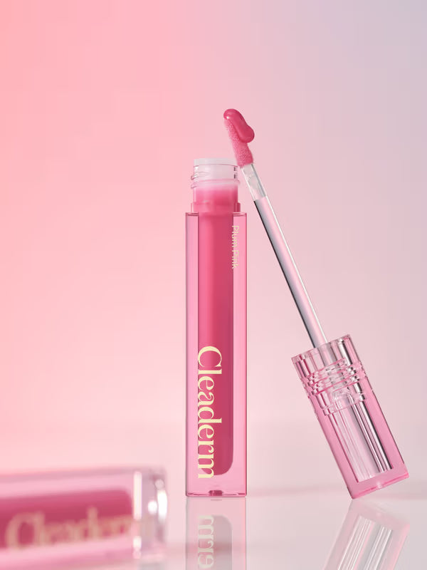 Plumping collagen lip gloss with minty tingle for fuller lips